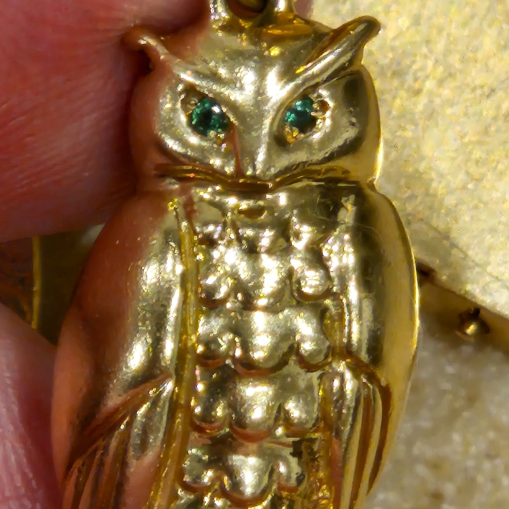 Rare Vintage Monica Rich Kosann Wisdom Owl Tsavorite 18k Gold Charm Pendant — image 7 of 8